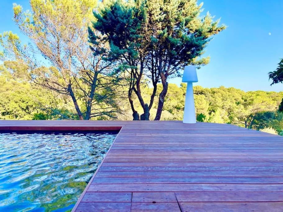 Magnifique Villa De Luxe Au Coeur De La Garrigue Nimes Bagian luar foto